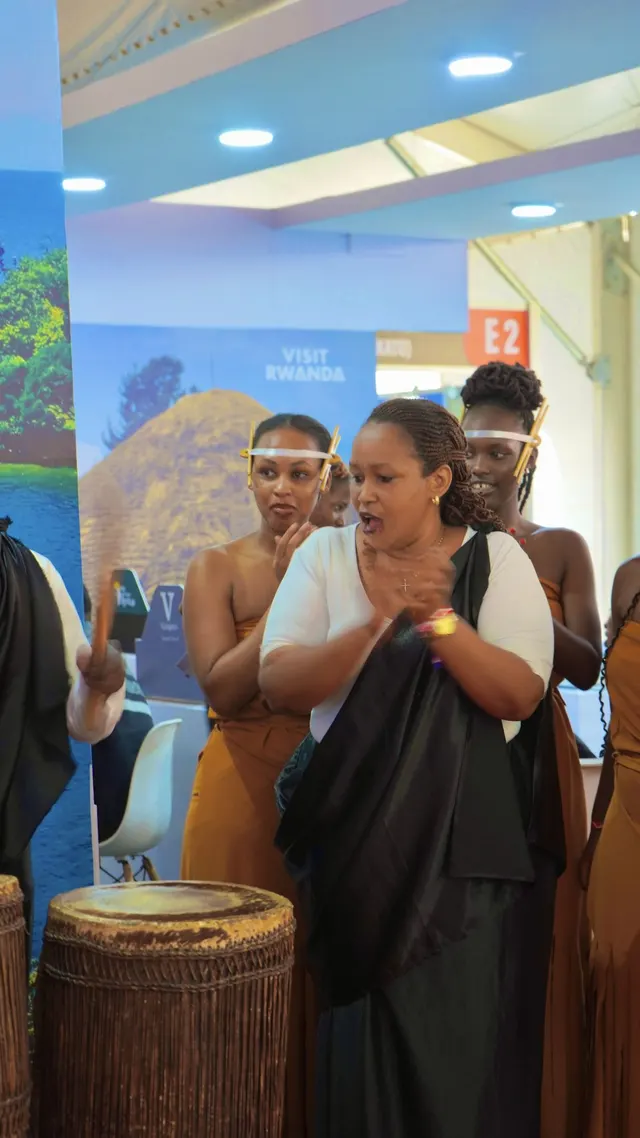 Rwandan dancers at the expo