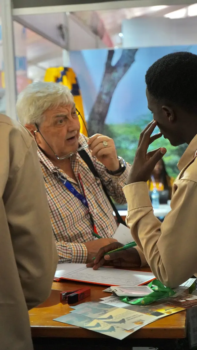 Day Safaris consultant meeting a visitor