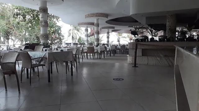 Leopard Beach Resort & Spa